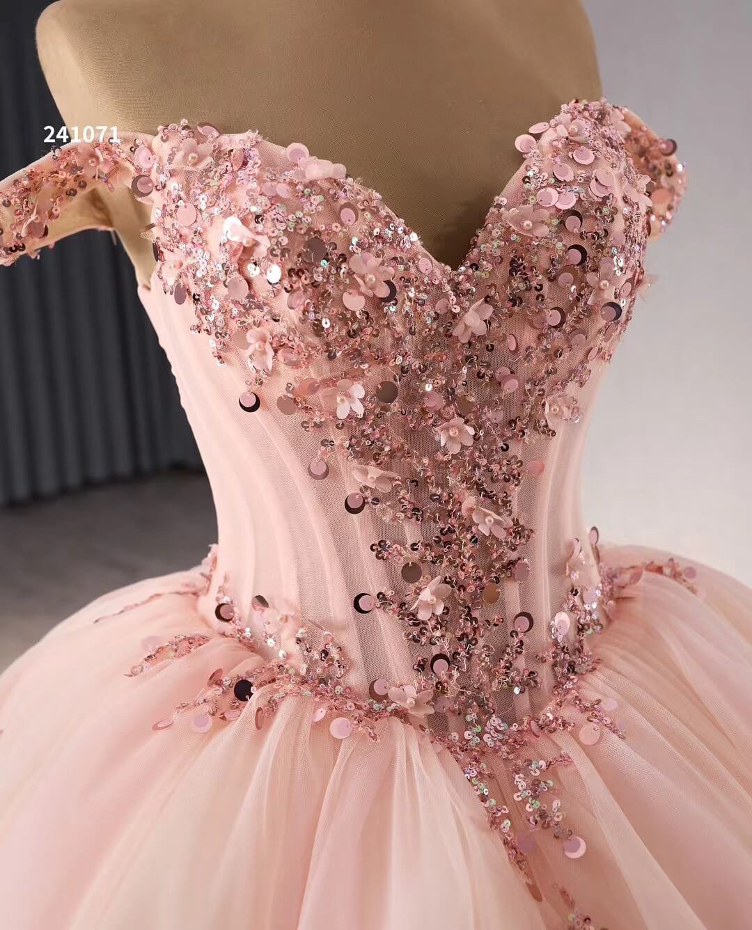 Red Beaded Lace Tiered Wedding Gowns Removable Overskirt Off the Shoulder Quince Dress 241071-Quinceanera Dresses 2025 -Viniodress-Red-Custom Size-