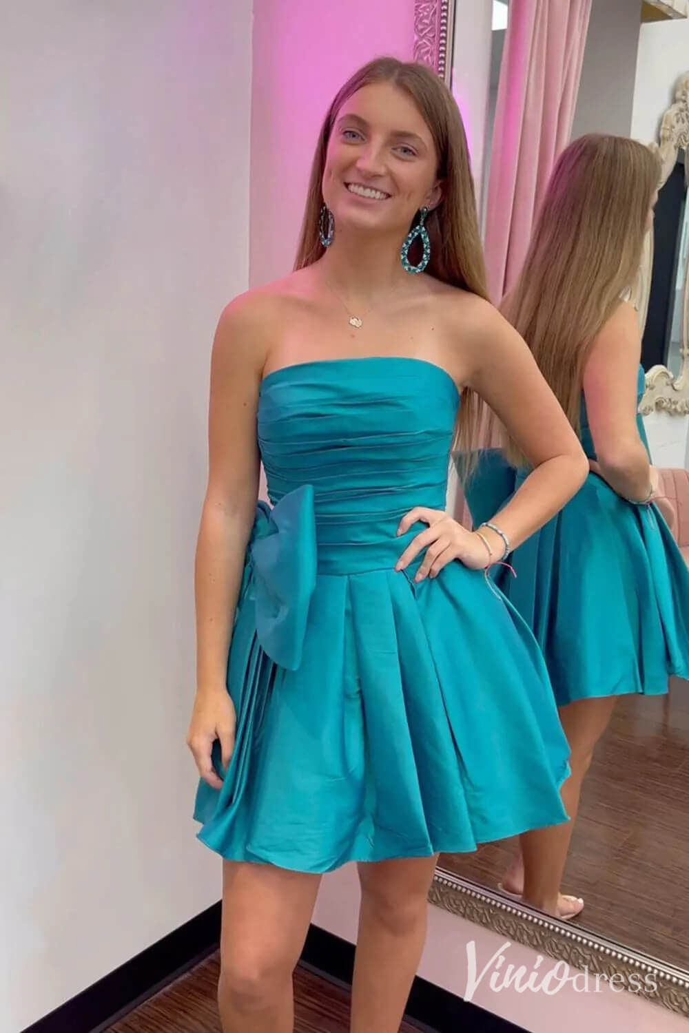 Red Bow-Tie Satin Homecoming Dresses Strapless Ruched Back to School Dress SD1684-Homecoming Dresses 2025 -Viniodress-Green-Custom Size-