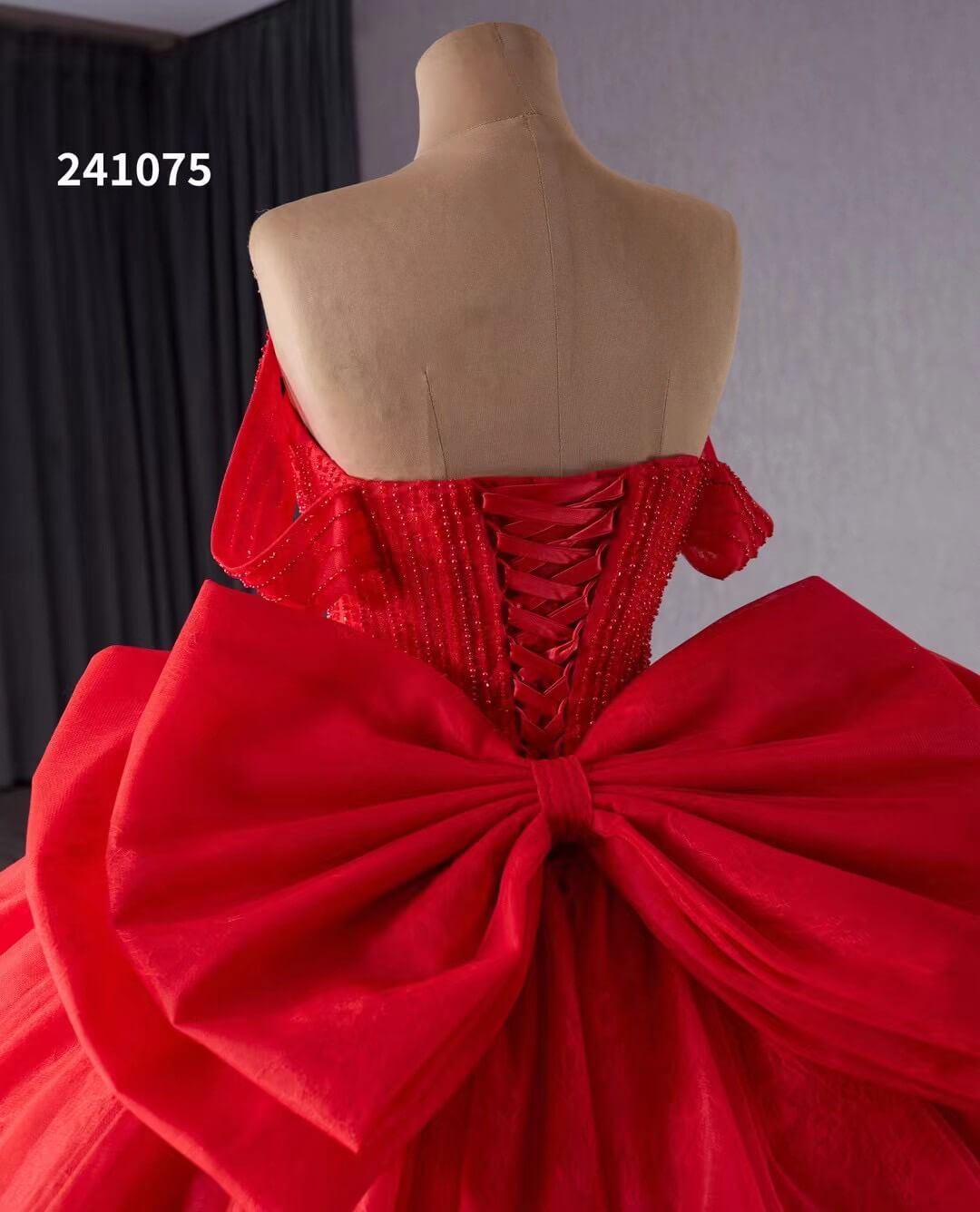 Red Off the Shoulder Bow Wedding Gowns Lace Beaded Quinceanera Dress 241075-Quinceanera Dresses-Viniodress-Viniodress