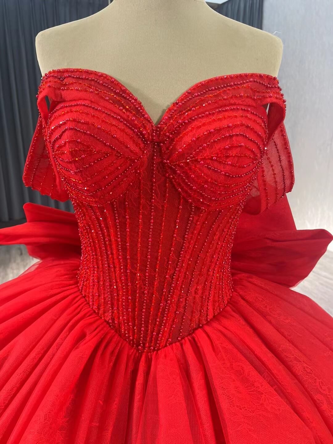 Red Off the Shoulder Bow Wedding Gowns Lace Beaded Quinceanera Dress 241075-Quinceanera Dresses-Viniodress-Viniodress