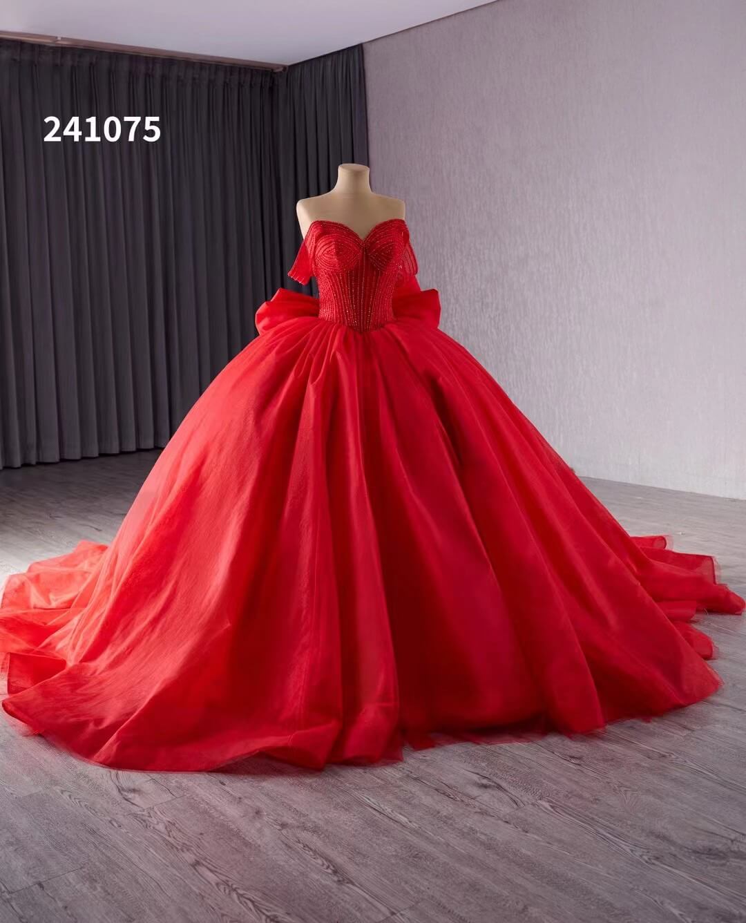 Red Off the Shoulder Bow Wedding Gowns Lace Beaded Quinceanera Dress 241075-Quinceanera Dresses-Viniodress-Viniodress