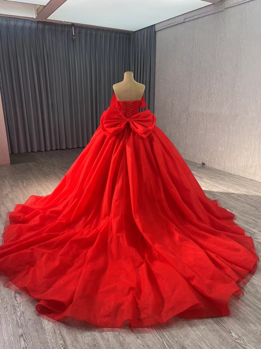 Red Off the Shoulder Bow Wedding Gowns Lace Beaded Quinceanera Dress 241075-Quinceanera Dresses-Viniodress-Viniodress