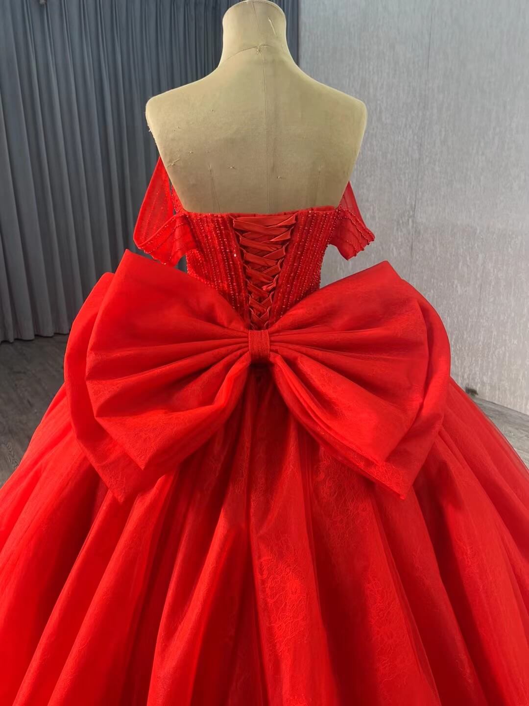 Red Off the Shoulder Bow Wedding Gowns Lace Beaded Quinceanera Dress 241075-Quinceanera Dresses-Viniodress-Viniodress