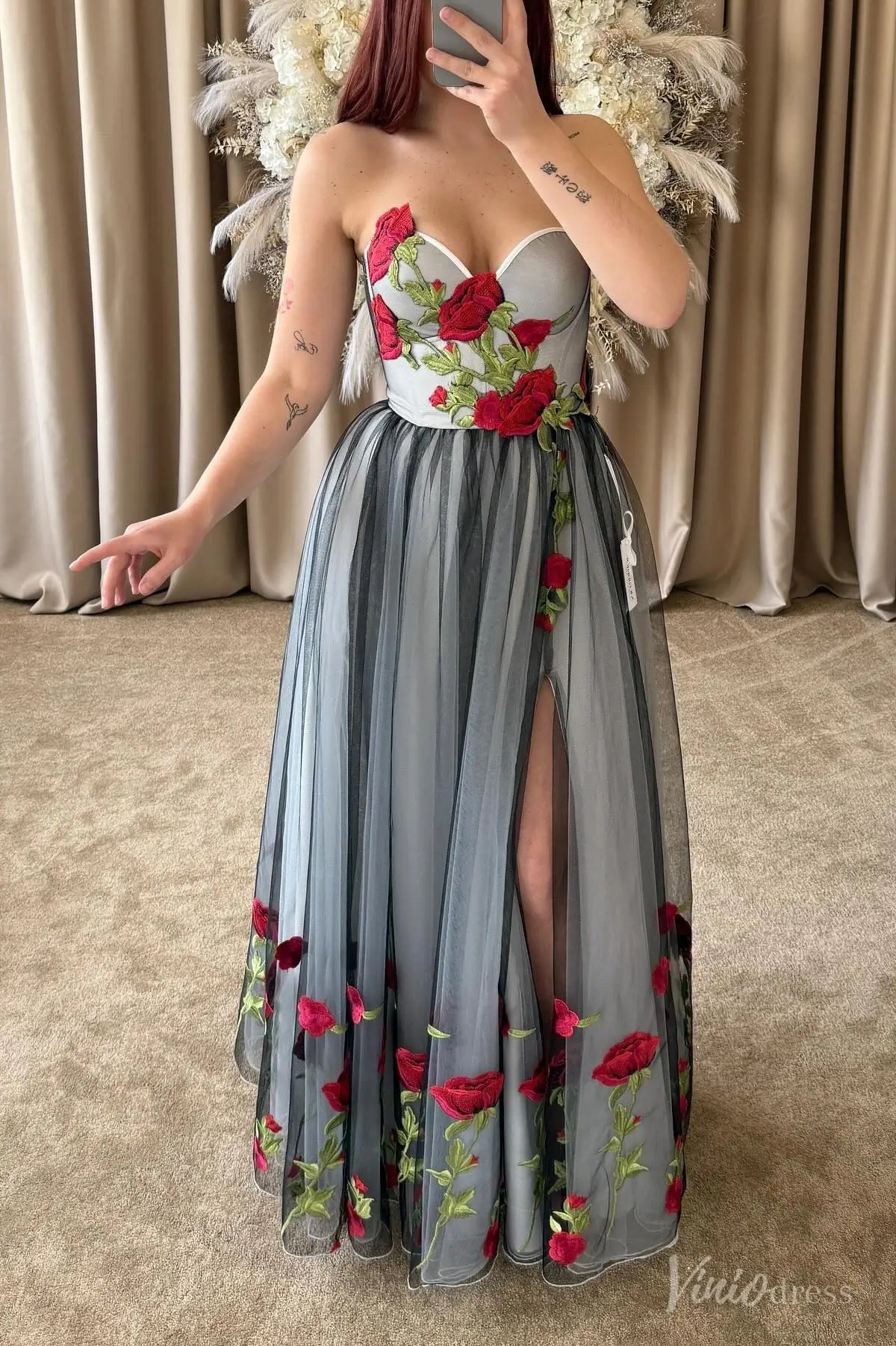 Red Rose Embroidered Elopement Wedding Dress | Black & Grey Tulle A-Line Gown with Side Slit FW211-wedding dresses 2025 -Viniodress-Black-Custom Size-