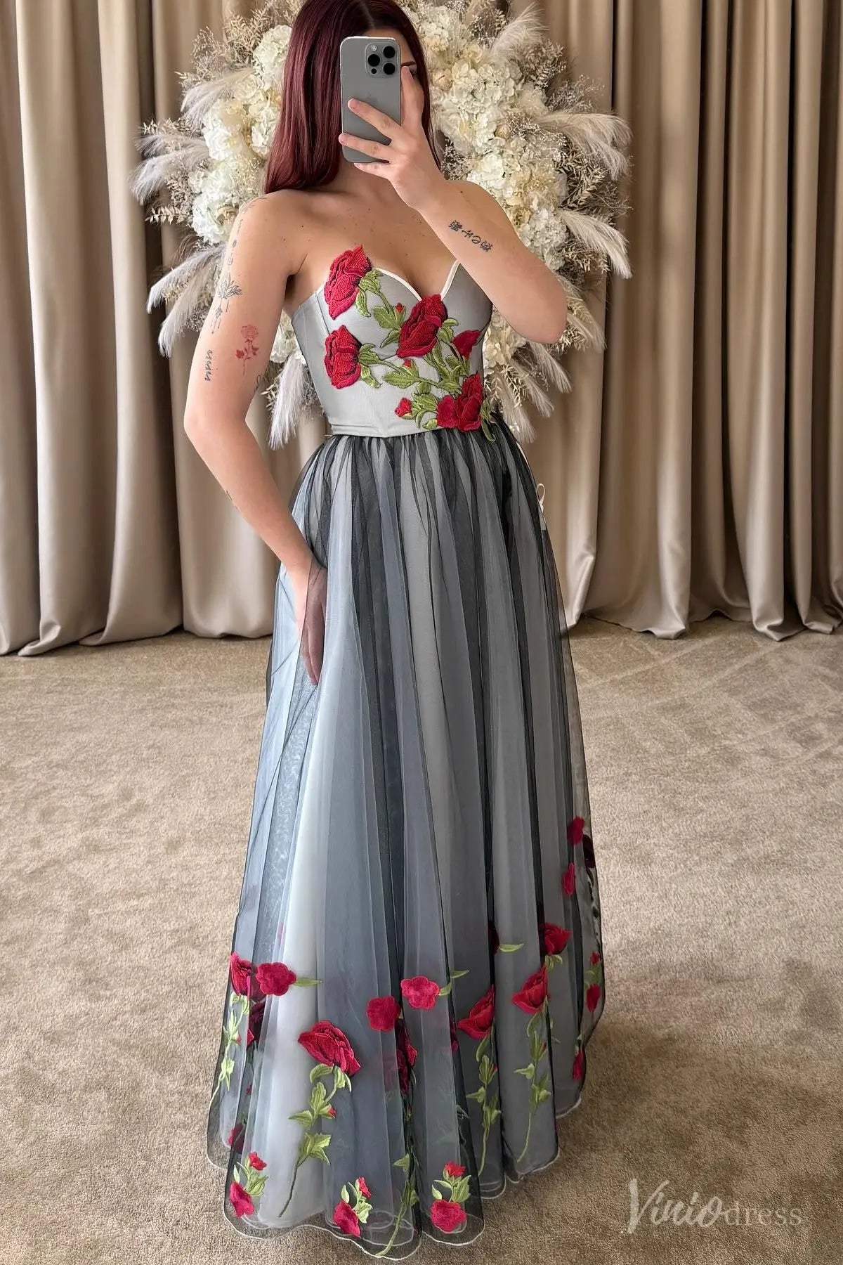 Red Rose Embroidered Elopement Wedding Dress | Black & Grey Tulle A-Line Gown with Side Slit FW211-wedding dresses 2025 -Viniodress-Black-Custom Size-