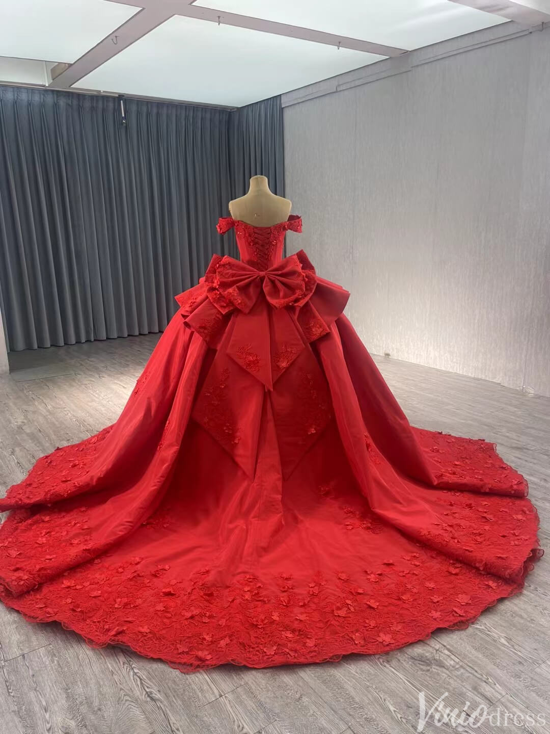 Red Satin Wedding Gown Off the Shoulder 3D Flower Quinceanera Dress 241123-Quinceanera Dresses-Viniodress-Viniodress