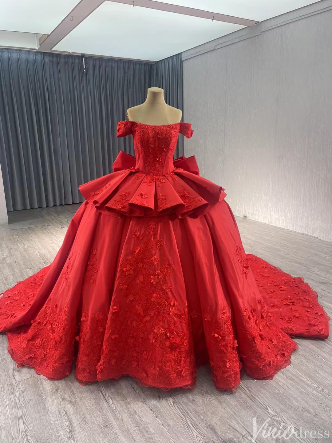 Red Satin Wedding Gown Off the Shoulder 3D Flower Quinceanera Dress 241123-Quinceanera Dresses-Viniodress-Viniodress