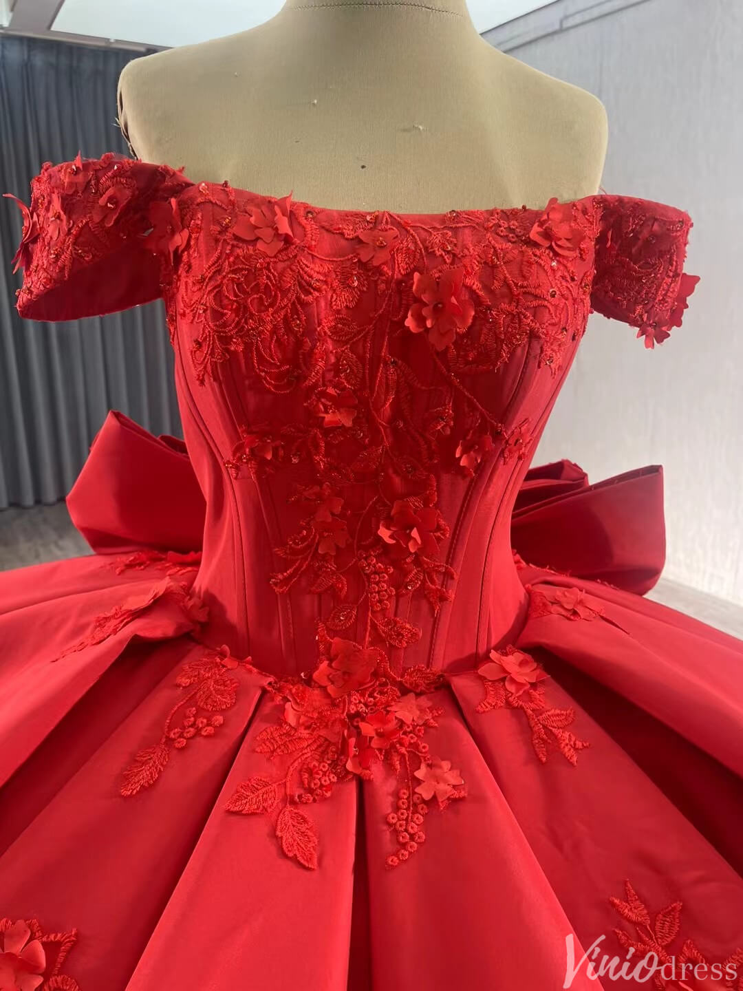 Red Satin Wedding Gown Off the Shoulder 3D Flower Quinceanera Dress 241123-Quinceanera Dresses-Viniodress-Viniodress