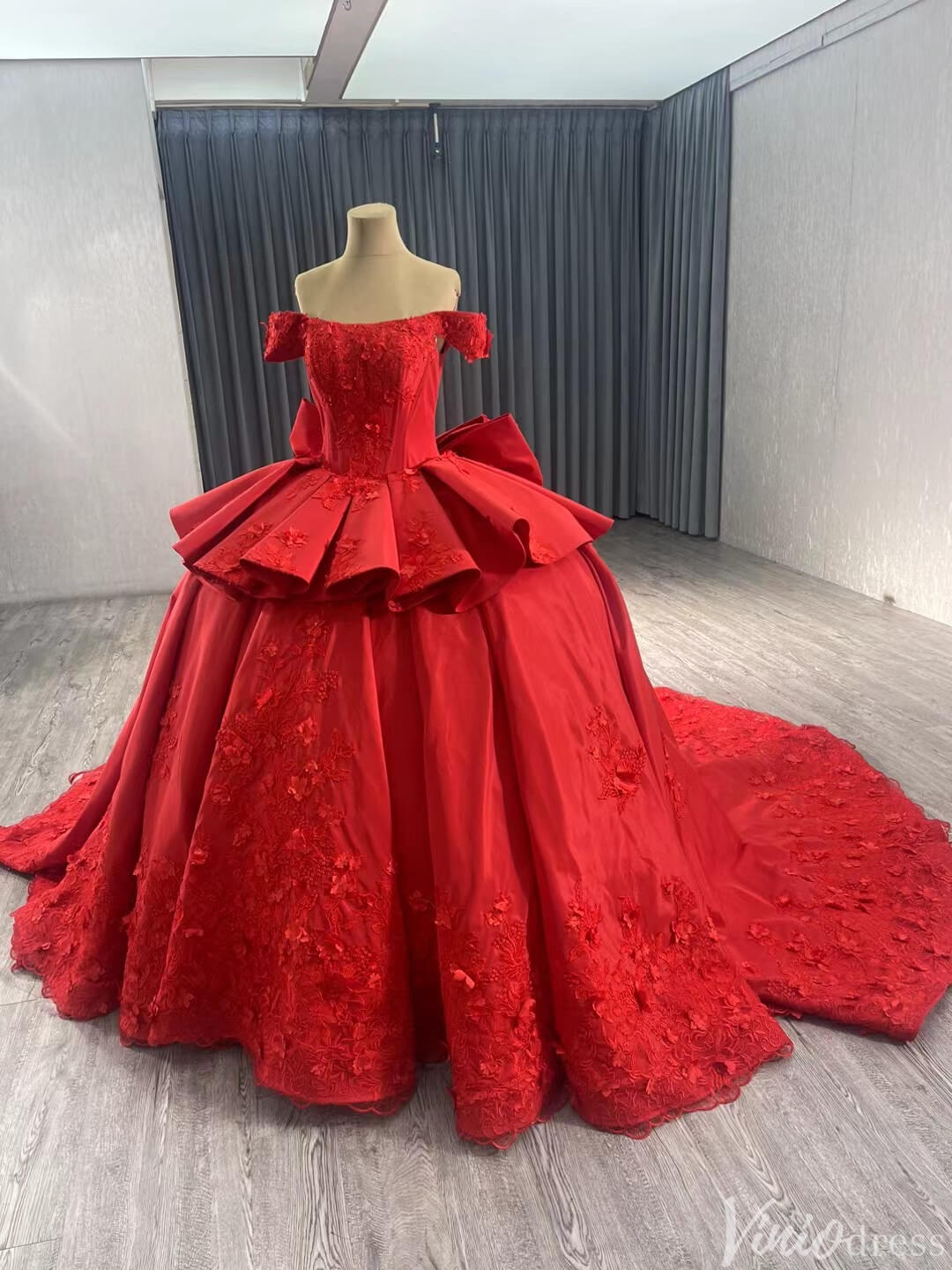 Red Satin Wedding Gown Off the Shoulder 3D Flower Quinceanera Dress 241123-Quinceanera Dresses-Viniodress-Viniodress