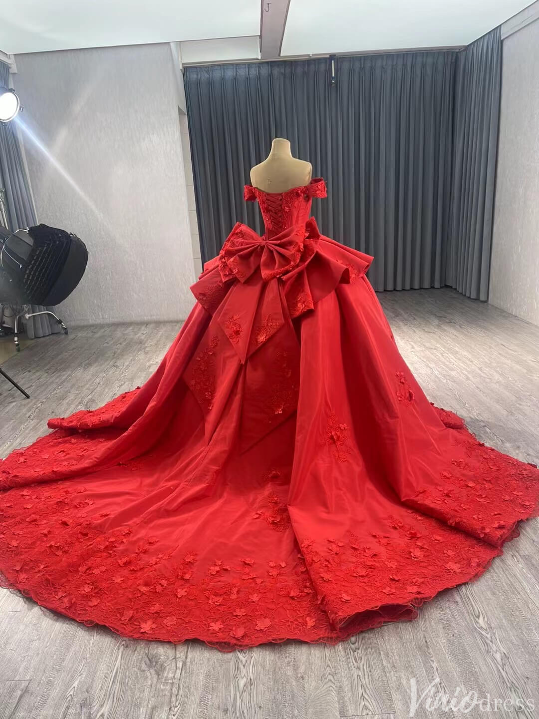 Red Satin Wedding Gown Off the Shoulder 3D Flower Quinceanera Dress 241123-Quinceanera Dresses-Viniodress-Viniodress