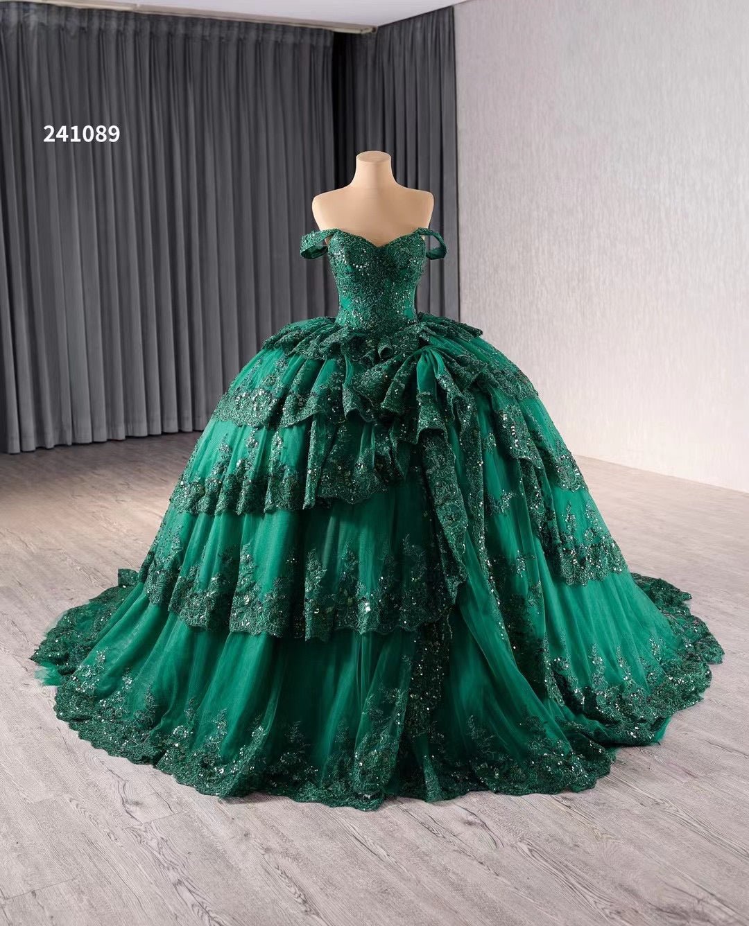 Red Sparkly Lace Applique Tiered Wedding Gowns Off the Shoulder Quince Dress 241089-Quinceanera Dresses 2025 -Viniodress-Red-Custom Size-