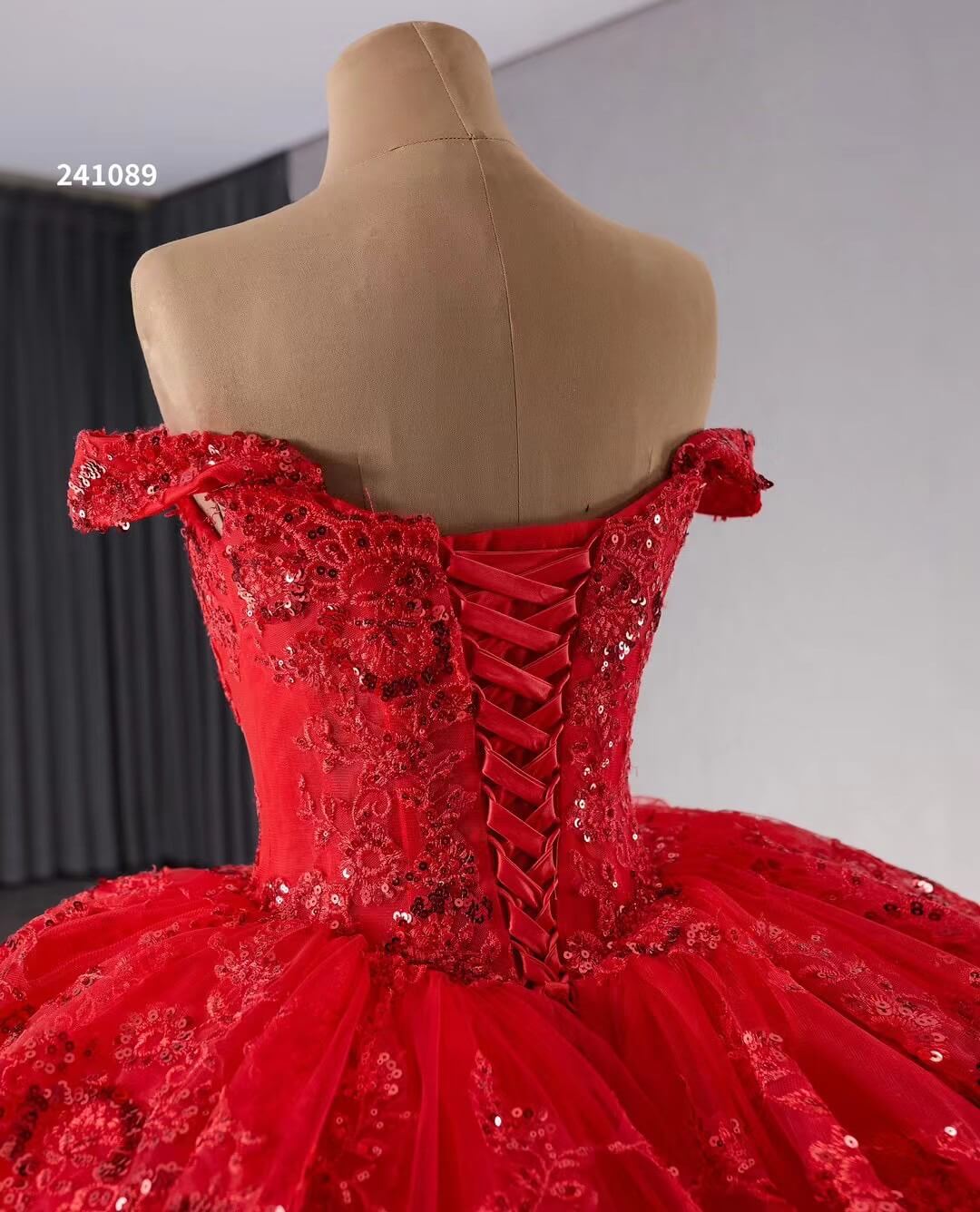 Red Sparkly Lace Applique Tiered Wedding Gowns Off the Shoulder Quince Dress 241089-Quinceanera Dresses-Viniodress-Viniodress