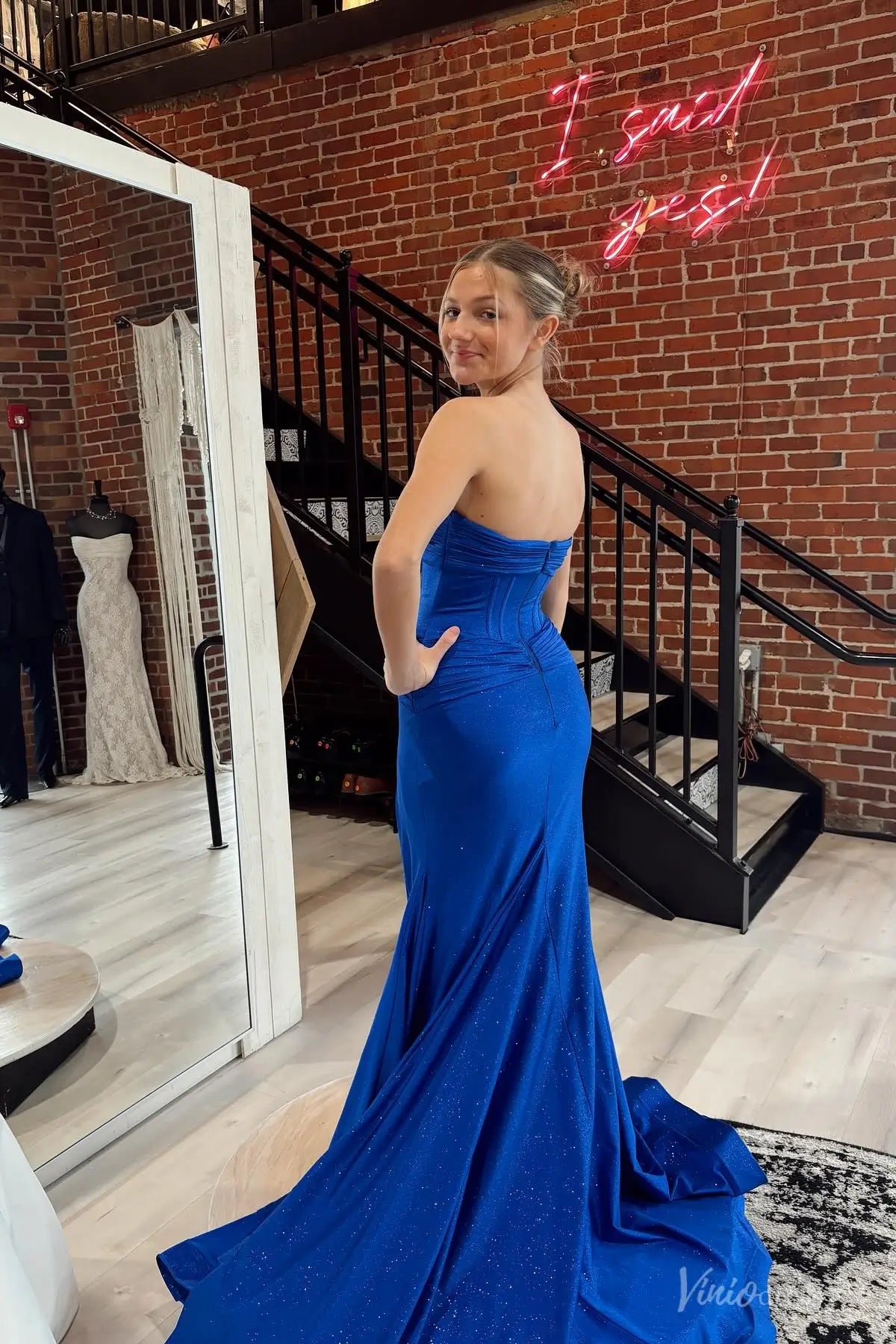 Red Strapless Mermaid Prom Dresses with Slit Sparkly Evening Dress SS2 Viniodress Red Strapless Mermaid Prom Dresses with Slit Sparkly Evening Dress SS2 Viniodress