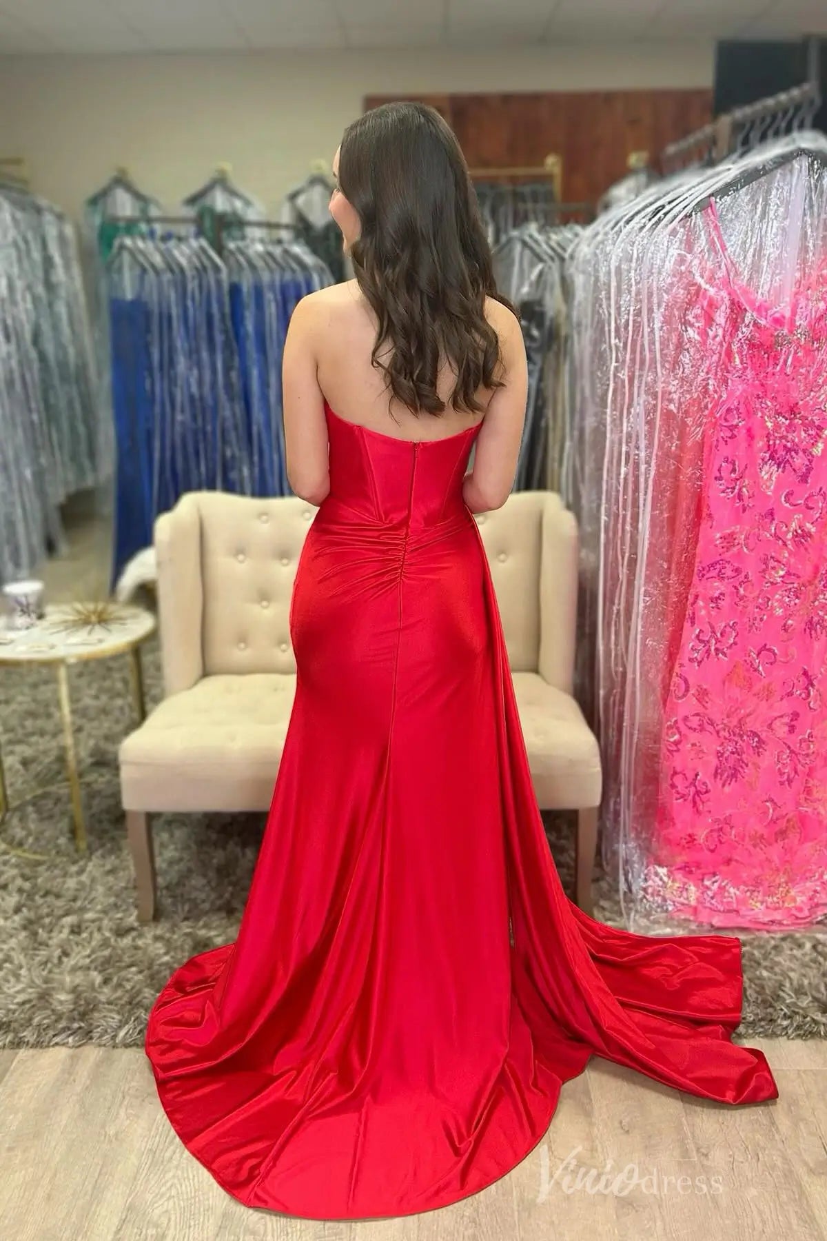 Red Strapless Satin Prom Dress with Plunging Neckline, Side Sash, High Slit – SS041-prom dresses 2025 -Viniodress-Red-Custom Size-