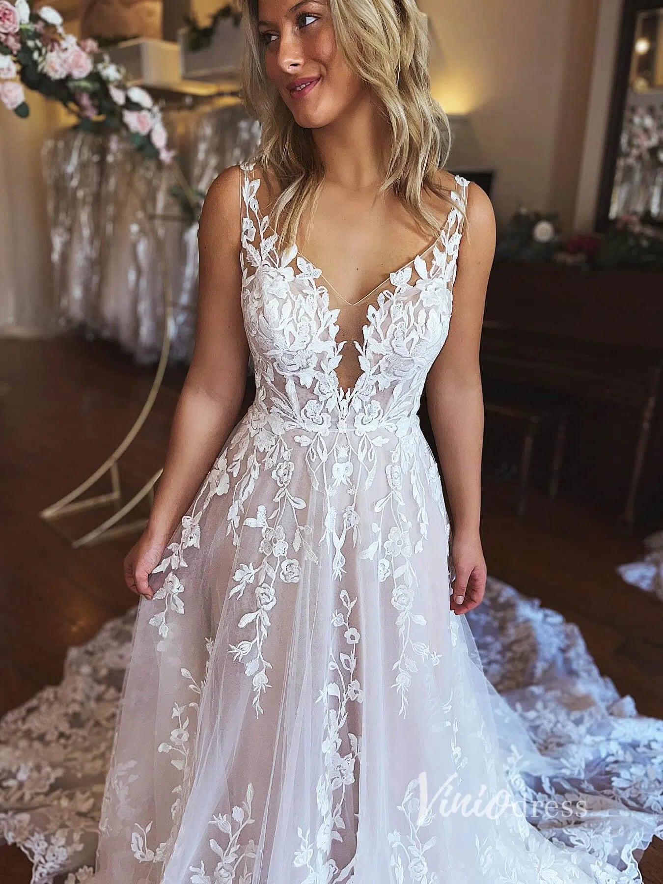 Romantic A-Line Tulle Wedding Dress | Lace Appliqué Gown Backless & Chapel Train VW2132-wedding dresses 2025 -Viniodress-Ivory-Custom Size-