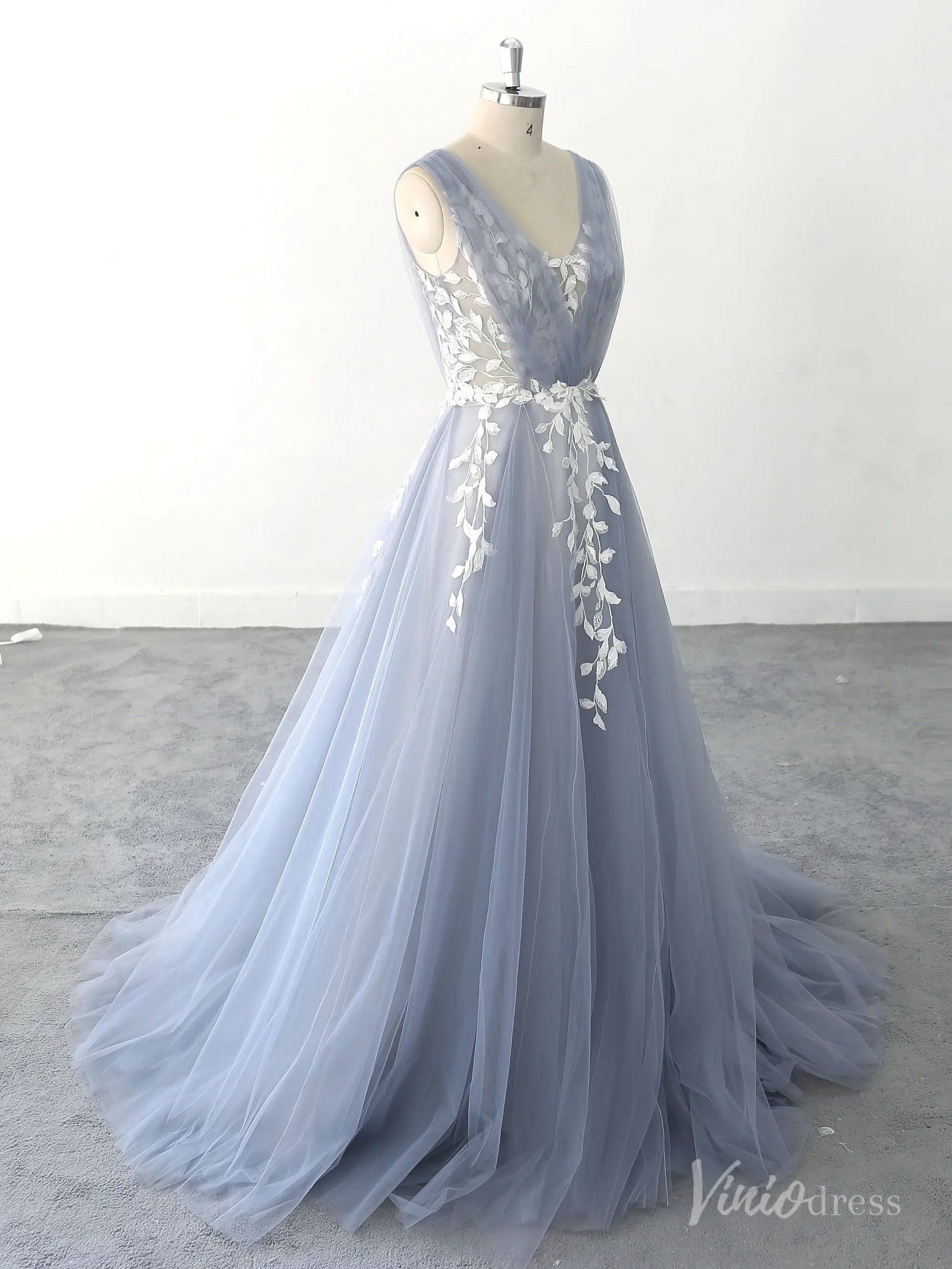 Romantic Blue Wedding Dress with Leaf Lace Appliques, Illusion V-Neck, and Soft Tulle Layers – FW218-wedding dresses 2025 -Viniodress-Dusty Blue-Custom Size-