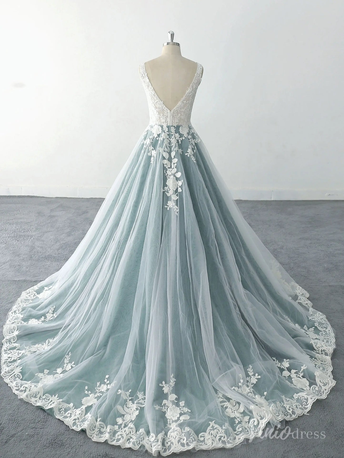 Romantic Dusty Blue Wedding Dress with Floral Lace Appliques, V-Neck Bodice, and Scalloped Lace Hem – FW219-wedding dresses 2025 -Viniodress-Dusty Blue-Custom Size-