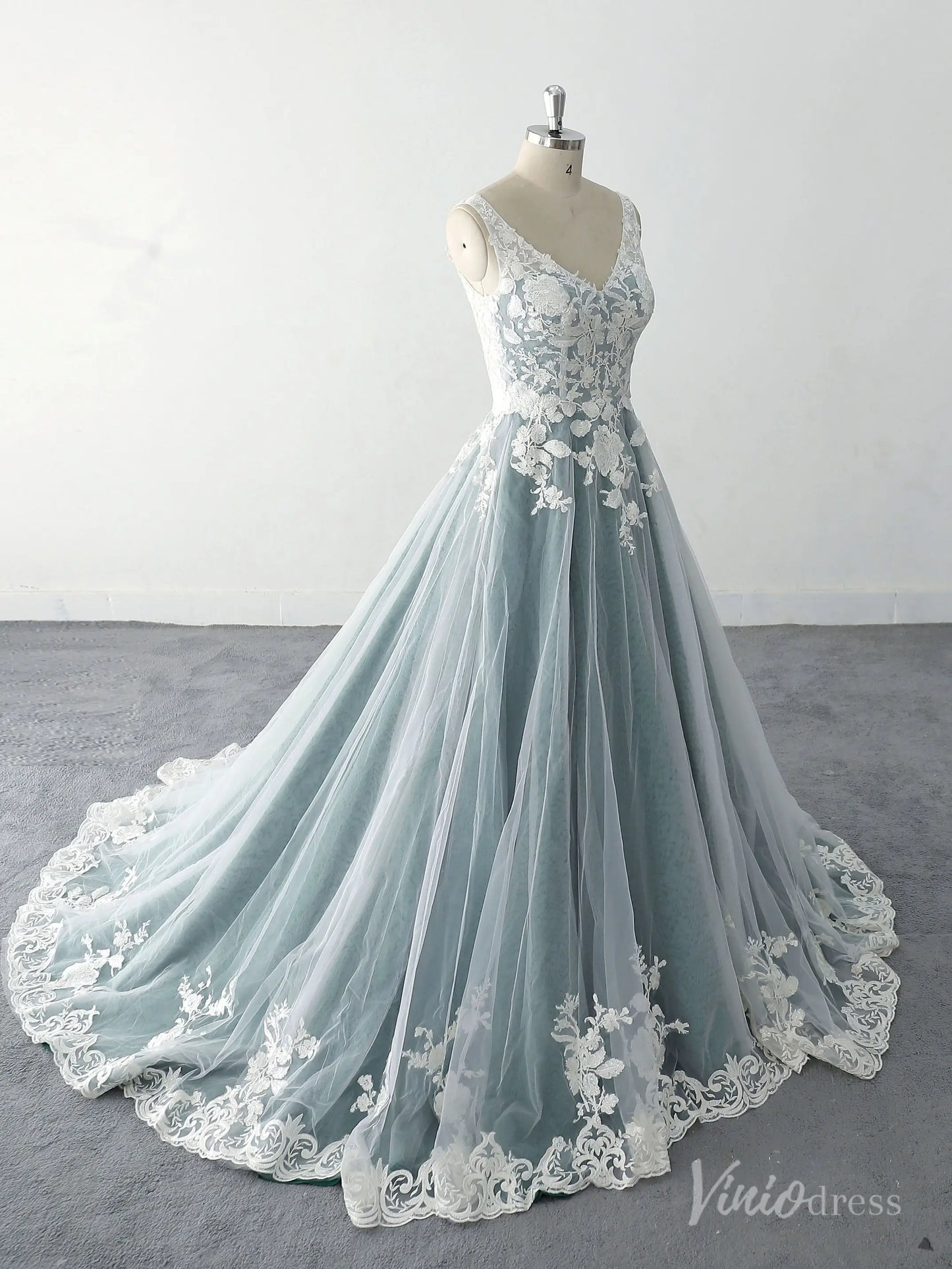 Romantic Dusty Blue Wedding Dress with Floral Lace Appliques, V-Neck Bodice, and Scalloped Lace Hem – FW219-wedding dresses 2025 -Viniodress-Dusty Blue-Custom Size-