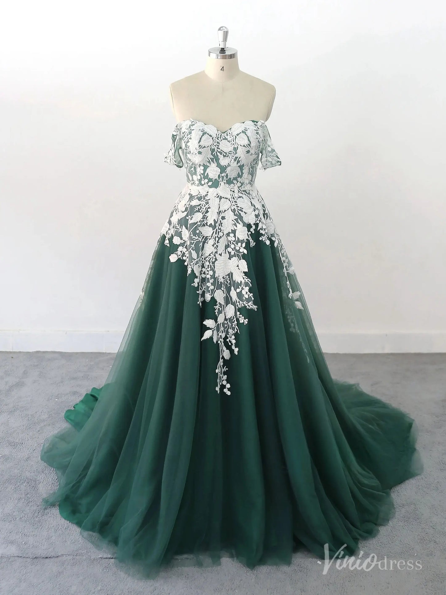 Romantic Emerald Green Wedding Dress with Off-Shoulder Lace Appliqués, Sweetheart Neckline & Chapel Train – FW236-wedding dresses 2025 -Viniodress-Emerald-Custom Size-