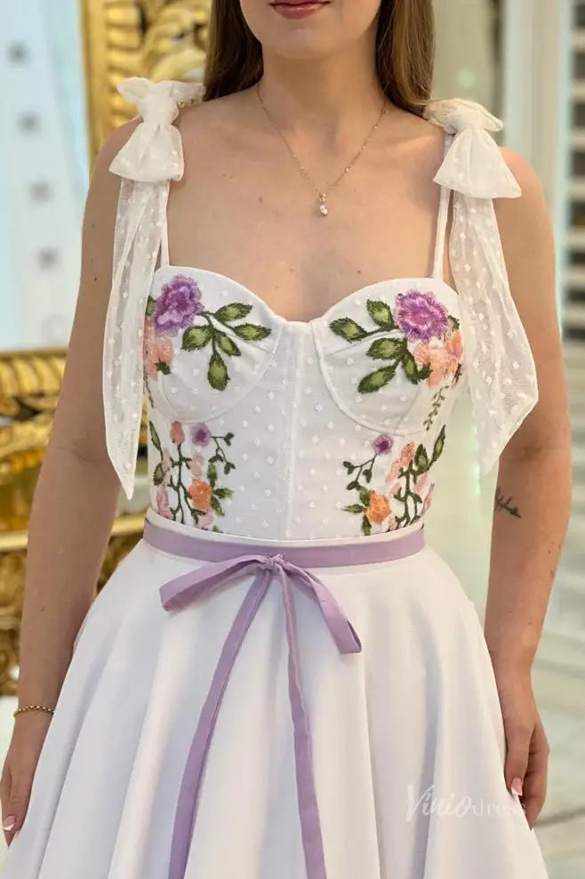 Romantic Floral Embroidered A-Line Wedding Dress with Sweetheart Bustier, Spaghetti Straps & Flowing Chapel Train – FW253-wedding dresses 2025 -Viniodress-White-Custom Size-