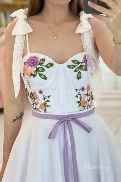 Romantic Floral Embroidered A-Line Wedding Dress with Sweetheart Bustier, Spaghetti Straps & Flowing Chapel Train – FW253-wedding dresses 2025 -Viniodress-White-Custom Size-