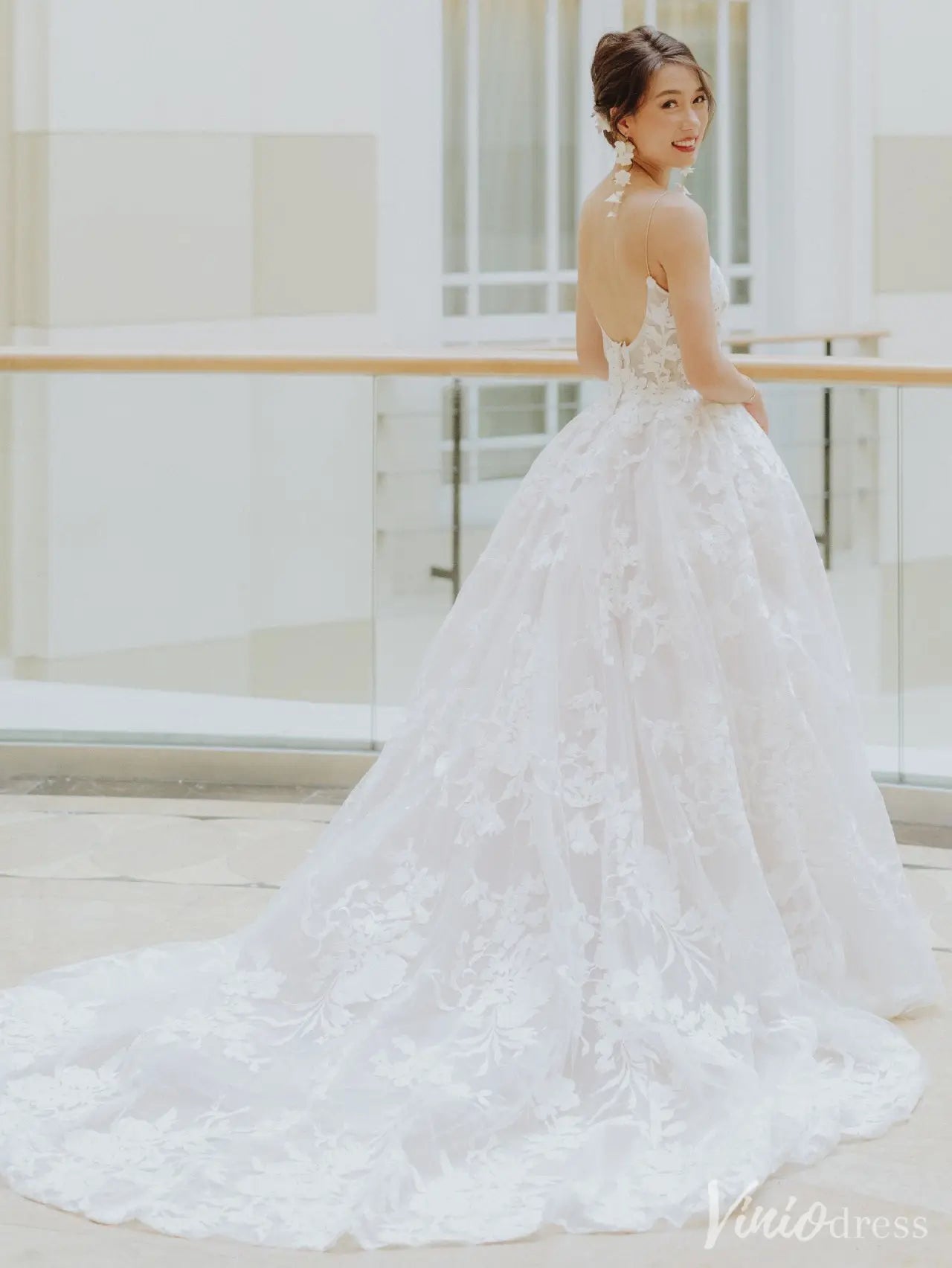 Romantic Floral Lace A-Line Wedding Dress with Sheer Bodice & Chapel Train – VW2505-wedding dresses 2025 -Viniodress-White-Custom Size-