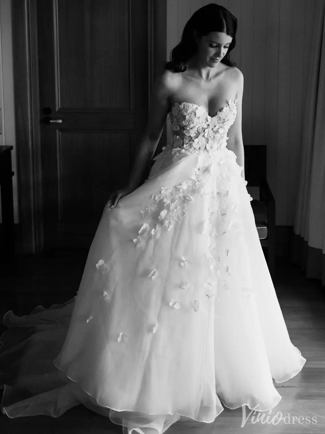 Romantic Floral Lace Wedding Dress with Illusion Bodice & Spaghetti Straps – VW2523-wedding dresses 2025 -Viniodress-Ivory-Custom Size-