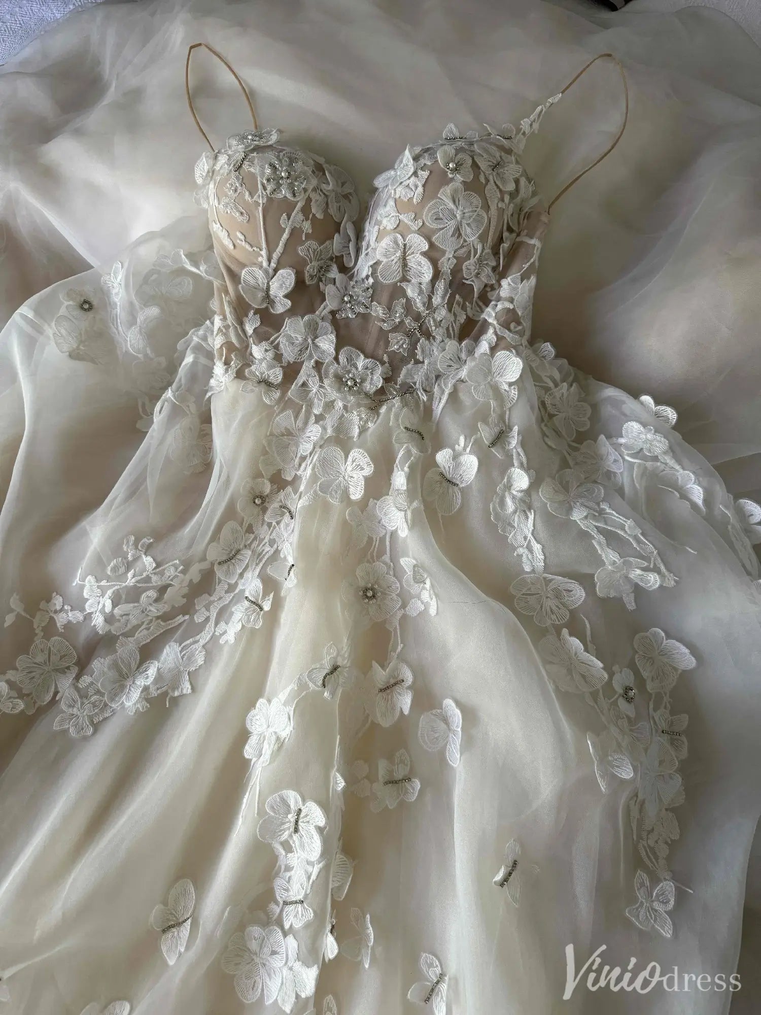 Romantic Floral Lace Wedding Dress with Illusion Bodice & Spaghetti St Viniodress Romantic Floral Lace Wedding Dress with Illusion Bodice & Spaghetti St Viniodress