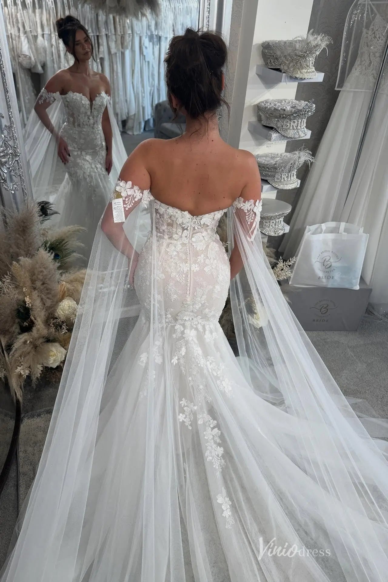 Romantic Ivory 3D Floral Lace Mermaid Wedding Dress with Cape Sleeve, Sweetheart Neckline & Chapel Train – ML169-wedding dresses 2026-Viniodress-Ivory-Custom Size-