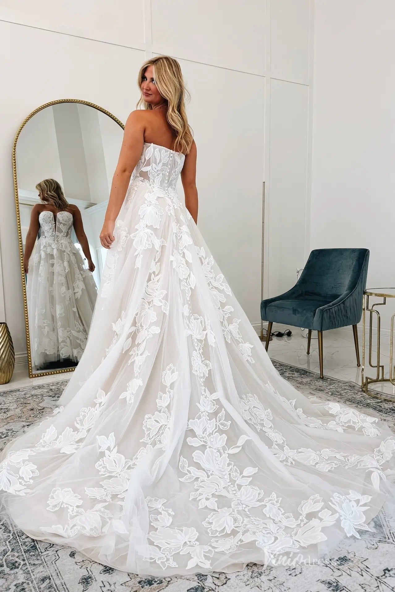 Romantic Ivory Floral Appliqué A-Line Wedding Dress with Sweetheart Corset Bodice, Sheer Lace Insets & Optional Puffy Sleeves – LA149-wedding dresses 2026-Viniodress-Ivory-Custom Size-Dress Only