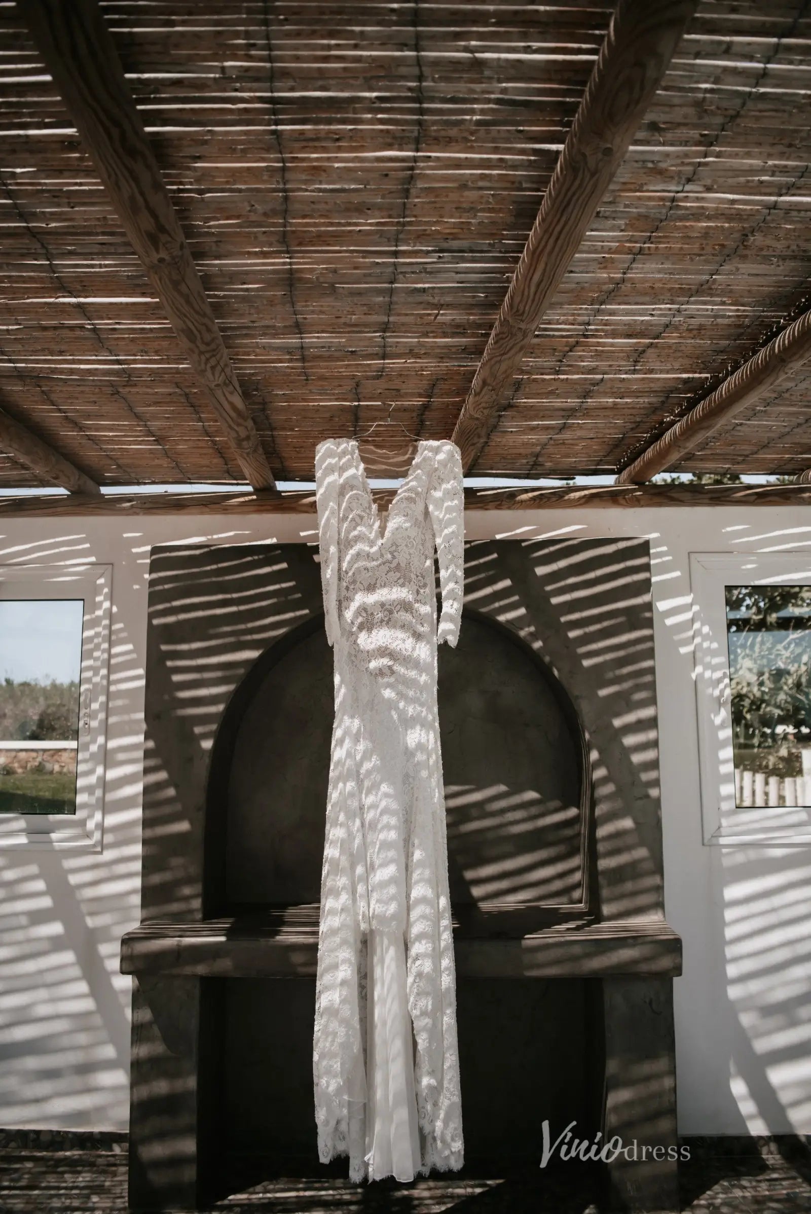 Romantic Ivory Lace Mermaid Wedding Dress with Long Sleeves, Deep V-Neck & Sweep Train – BH113-wedding dresses 2025 -Viniodress-Ivory-Custom Size-Dress only