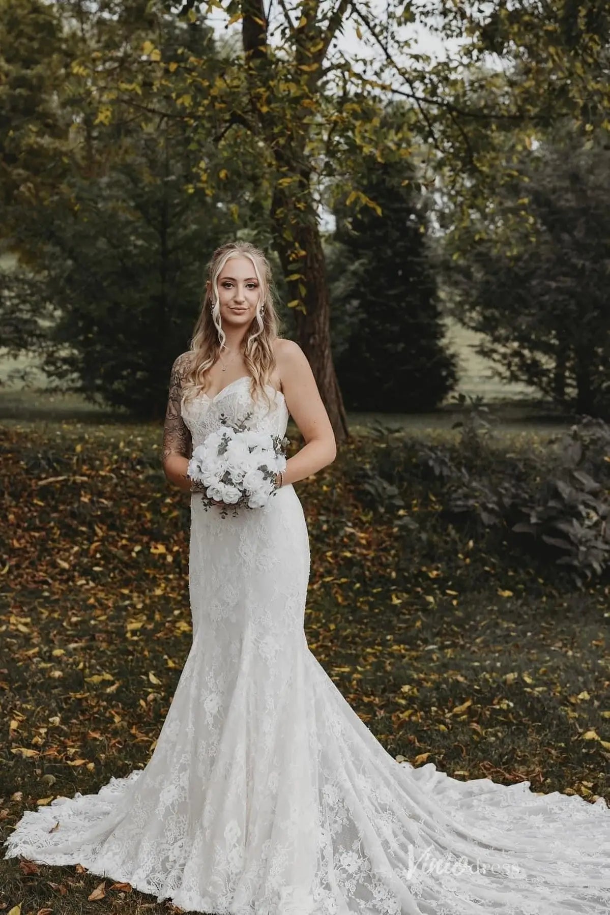 Romantic Ivory Lace Mermaid Wedding Dress with Sweetheart Neckline & Chapel Train – ML182