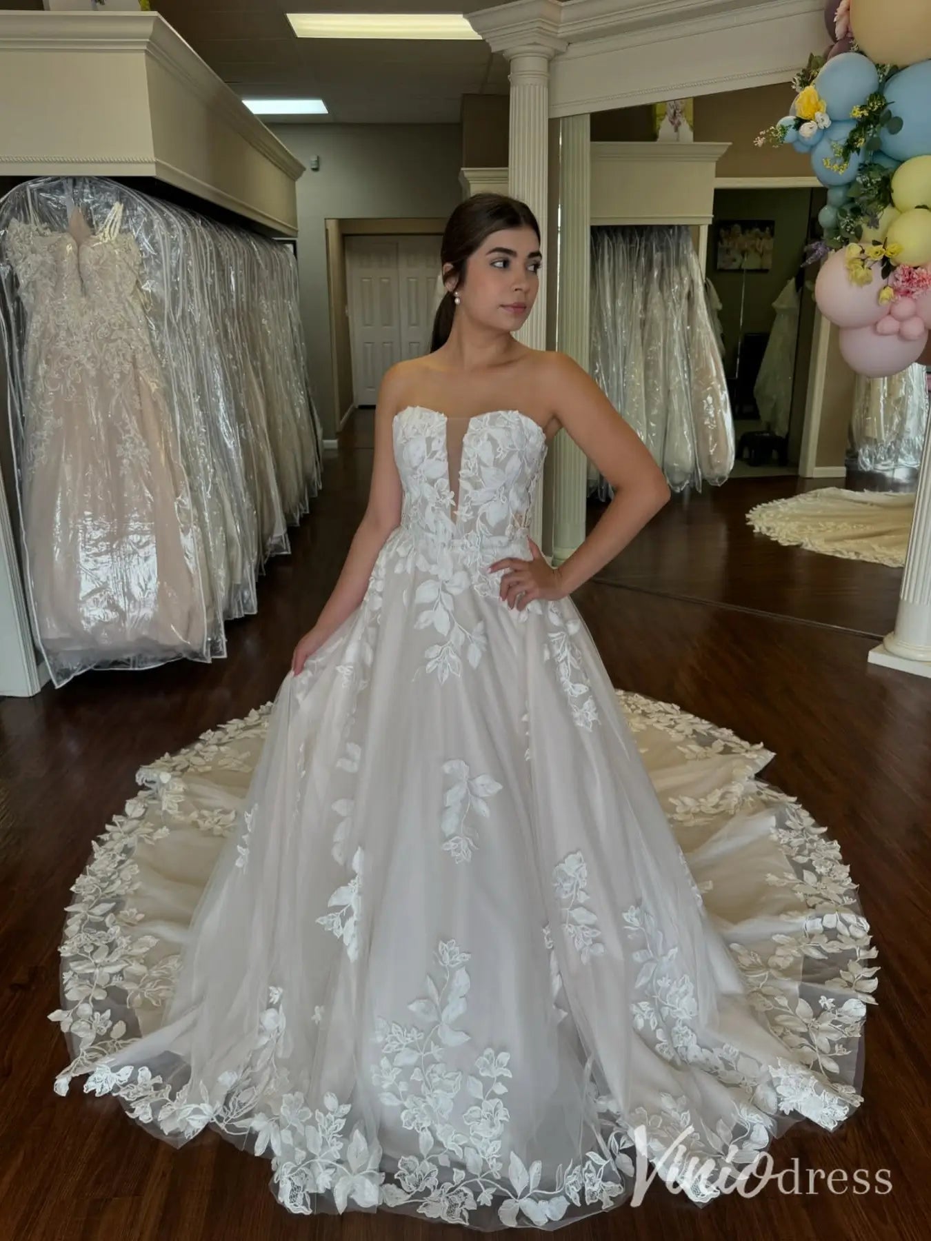 Romantic Lace Applique Wedding Dress with Plunging V Neck, Cathedral Train – LA102-wedding dresses 2025 -Viniodress-Ivory-Custom Size-