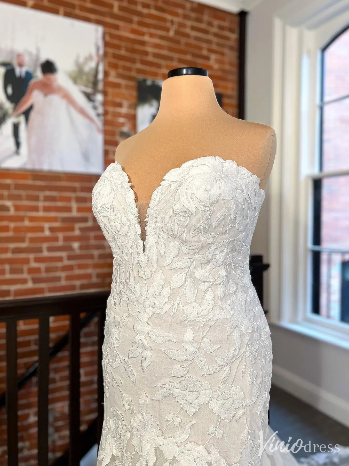 Romantic Mermaid Wedding Dress Plus Size with Sweetheart Neckline, Illusion Back, and Floral Appliqué – VW2597-wedding dresses 2025 -Viniodress-Ivory-Custom Size-