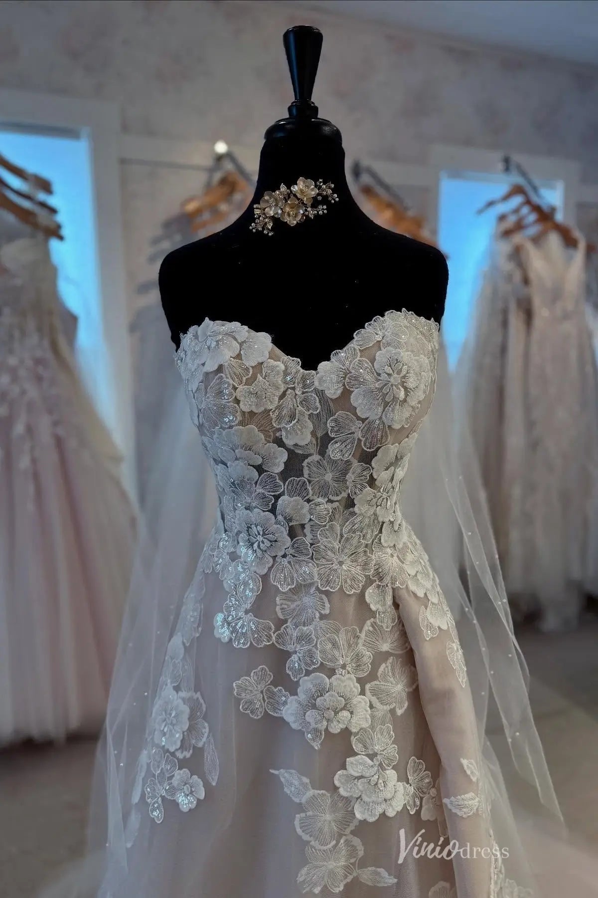 Romantic Nude Floral Lace A-Line Wedding Dress with Strapless Sweetheart Bodice, 3D Appliqués & Layered Tulle Skirt – LA156-wedding dresses 2026-Viniodress-Nude-Custom Size-