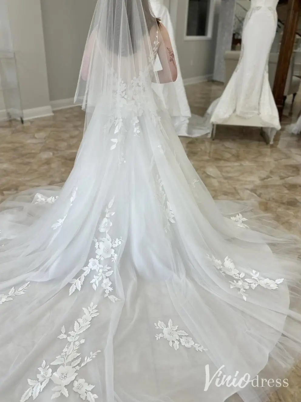 Romantic V-Neck Tulle Wedding Dress with Floral Appliques and V-Back – LA114-wedding dresses 2025 -Viniodress-Ivory-Custom Size-