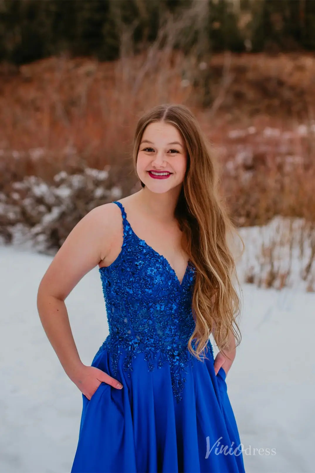 Royal Blue Prom Dress with Beaded Lace Bodice, V-Neckline, Pockets, High Slit, Lace-Up Back – AS011-prom dresses 2025 -Viniodress-Blue-Custom Size-