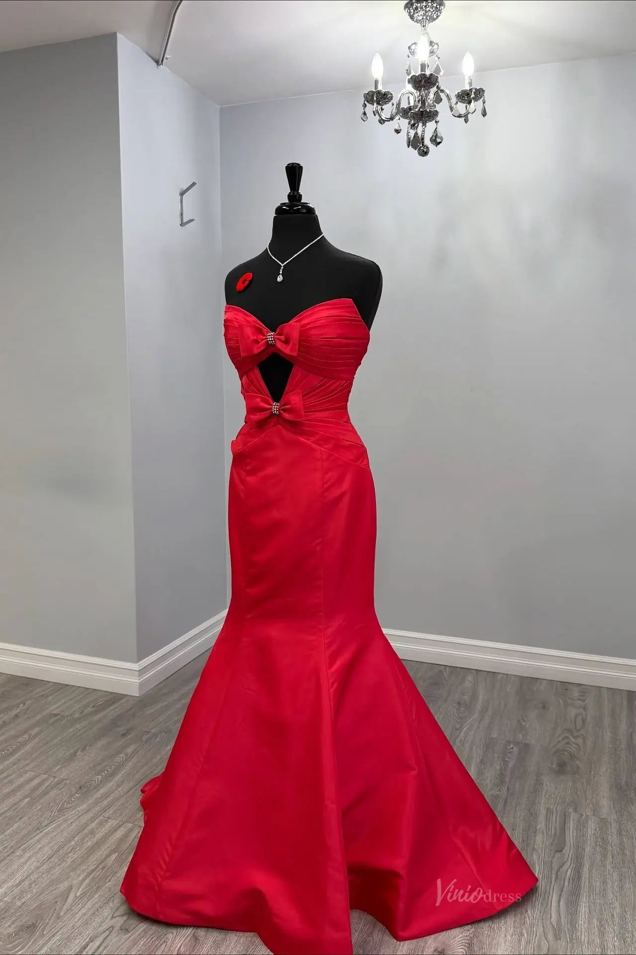 Royal Blue Strapless Bow Mermaid Prom Dress with Keyhole Cutout & Rhinestone Buckles – SS199-Prom Dresses 2026-Viniodress-Red-US 0-