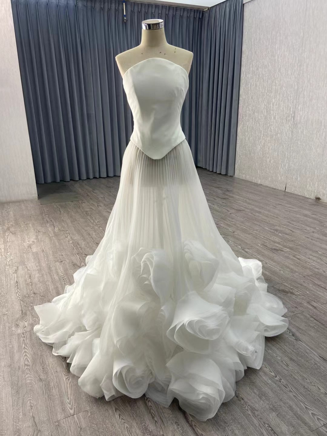 Sage Green Rosette Gala Dress Strapless Unique Formal Gown 251011-wedding dresses 2025 -Viniodress-Sage-Custom Size-