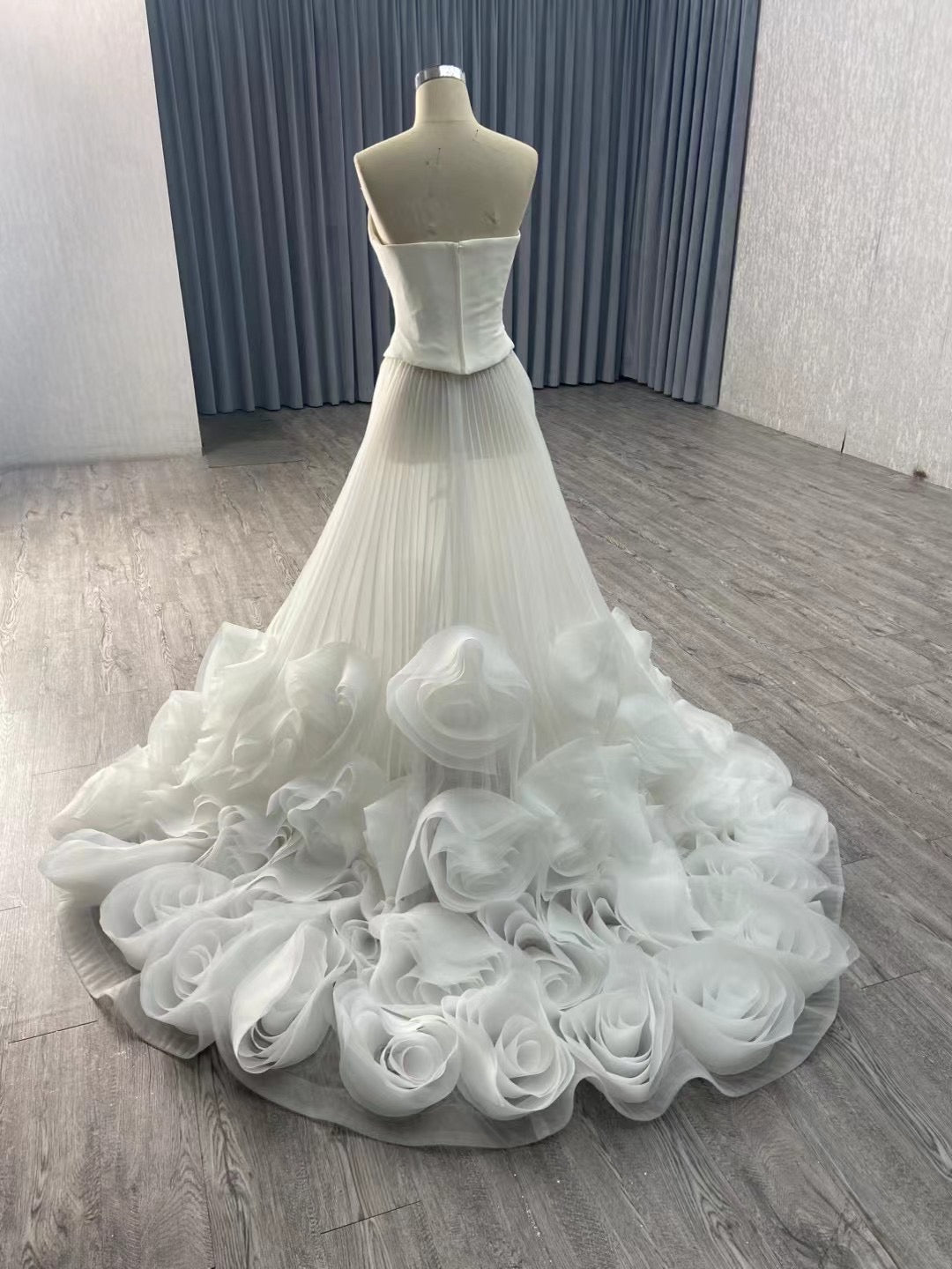 Sage Green Rosette Gala Dress Strapless Unique Formal Gown 251011-wedding dresses 2025 -Viniodress-Sage-Custom Size-