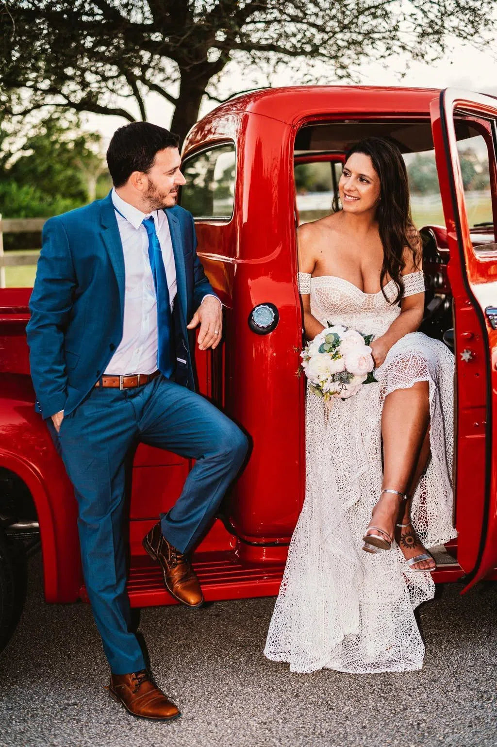 Sheath Lace Boho Wedding Dresses with Removable Sleeves VW1092-wedding dresses 2025 -Viniodress-Zipper-As Picture-Custom Size