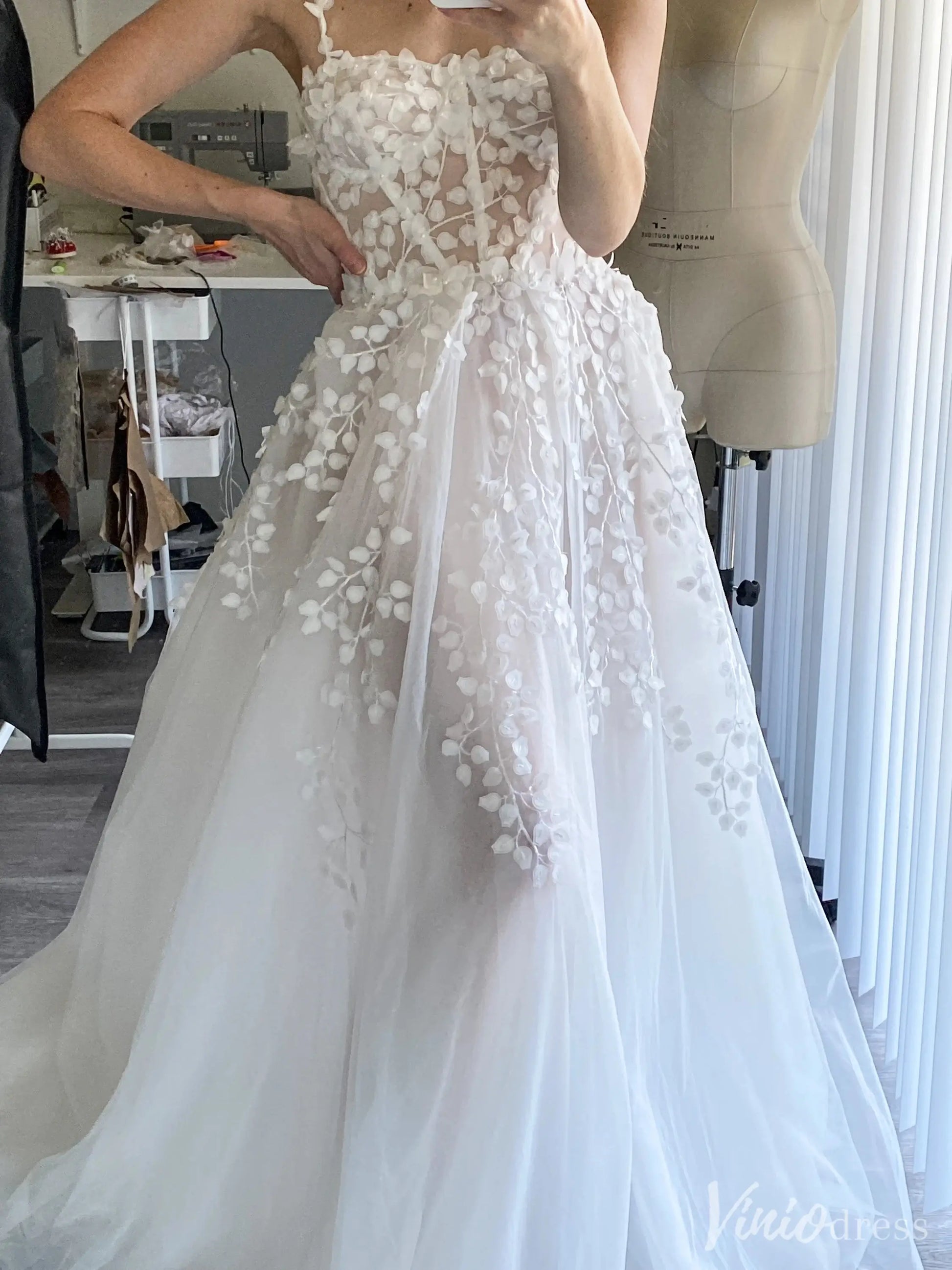 Sheer Tulle Wedding Dress with 3D Leaf Appliqué and Corset Lace-Up Back – VW2520-wedding dresses 2025 -Viniodress-Ivory-Custom Size-