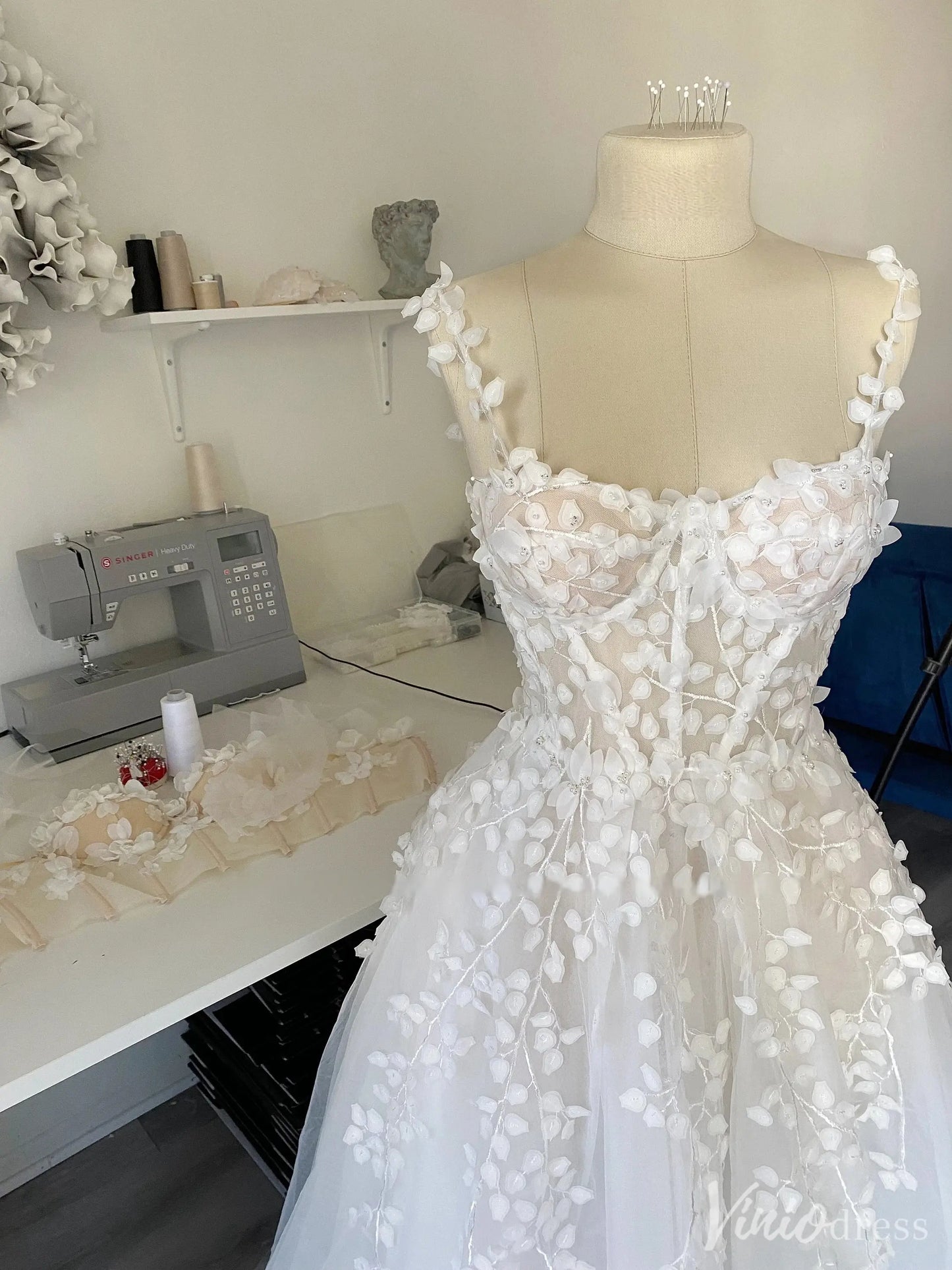 Sheer Tulle Wedding Dress with 3D Leaf Appliqué and Corset Lace-Up Back – VW2520-wedding dresses 2025 -Viniodress-Ivory-Custom Size-