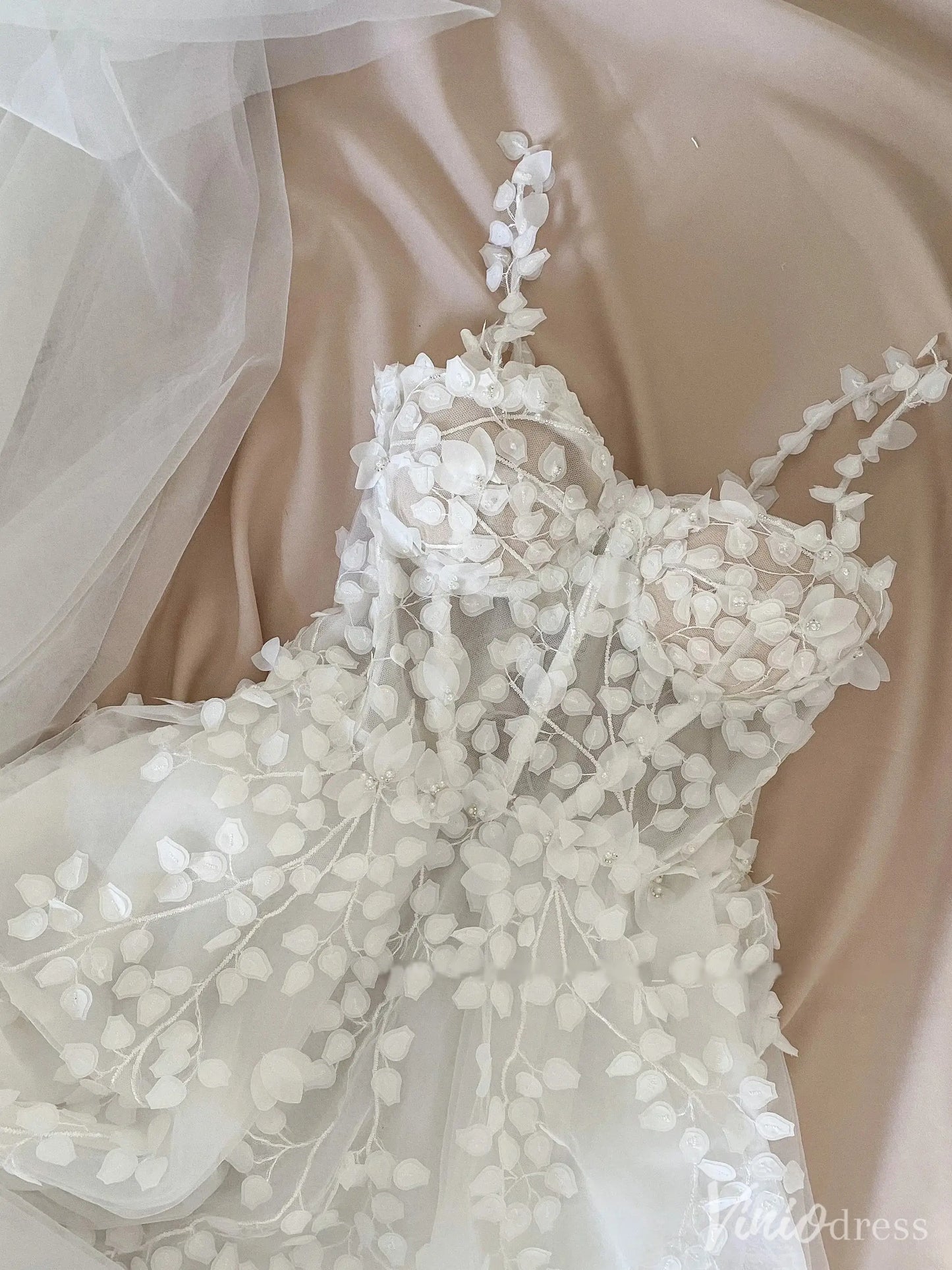 Sheer Tulle Wedding Dress with 3D Leaf Appliqué and Corset Lace-Up Back – VW2520-wedding dresses 2025 -Viniodress-Ivory-Custom Size-