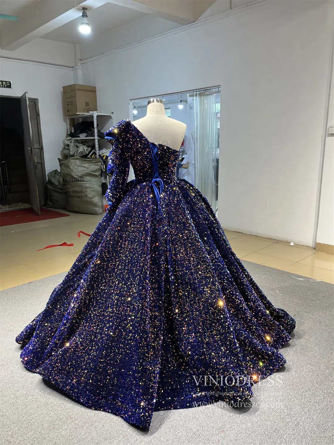 Shiny Sequined One Shoulder Long Sleeve Ball Gown Prom Dresses 67098 viniodress-prom dresses 2025 -Viniodress-Green-Custom Size-