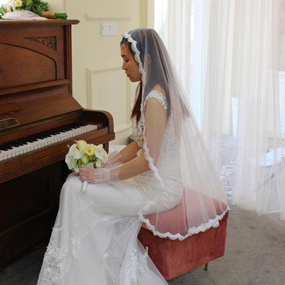 Short Lace Mantilla Veils V682-Bridal Veil 2025 -Viniodress-Ivory-