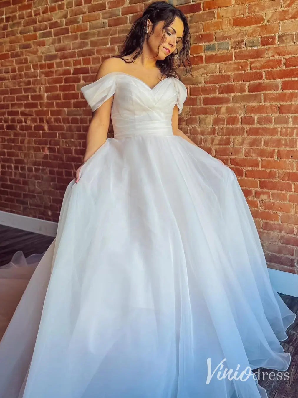 Simple Off Shoulder Organza Wedding Dress Plus Size with Chapel Train, Ruched Bodice – MS108-wedding dresses 2025 -Viniodress-Ivory-Custom Size-