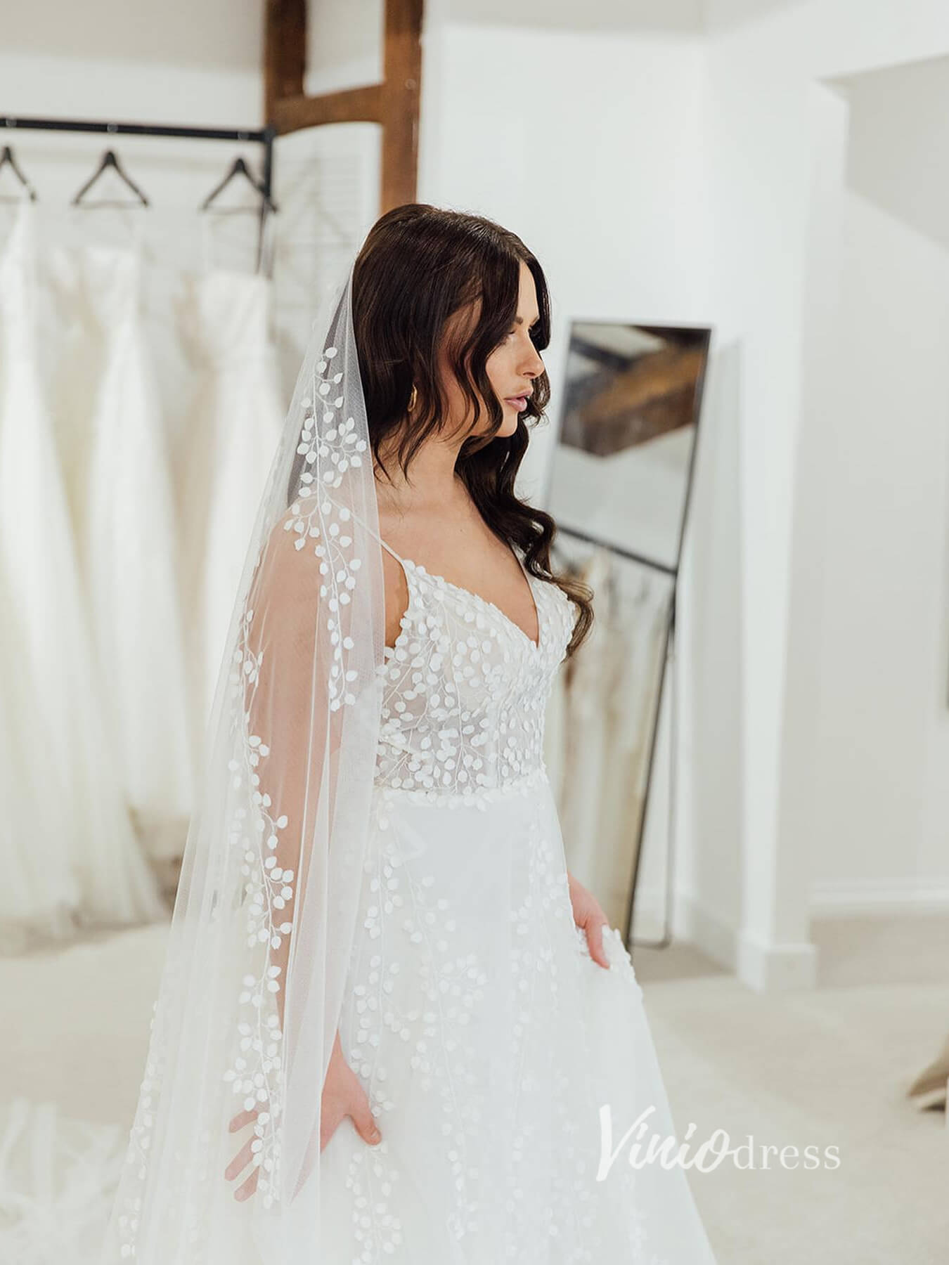 Spaghetti Strap Bell Orchid Lace Wedding Dresses with Slit VW2126-wedding dresses 2025 -Viniodress-Ivory-Custom Size-