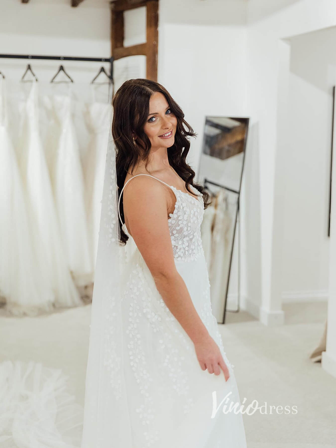 Spaghetti Strap Bell Orchid Lace Wedding Dresses with Slit VW2126-wedding dresses 2025 -Viniodress-Ivory-Custom Size-