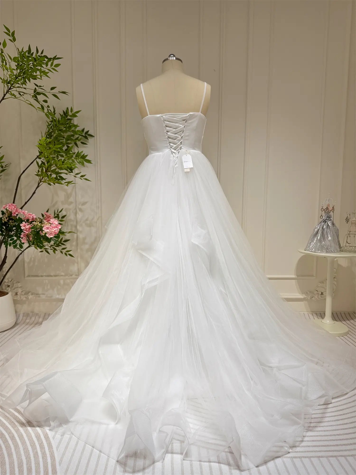 tiered tulle wedding dress Spaghetti Strap Layered Tulle Wedding Dresses V-neck Tiered Bridal Gow –  Viniodress